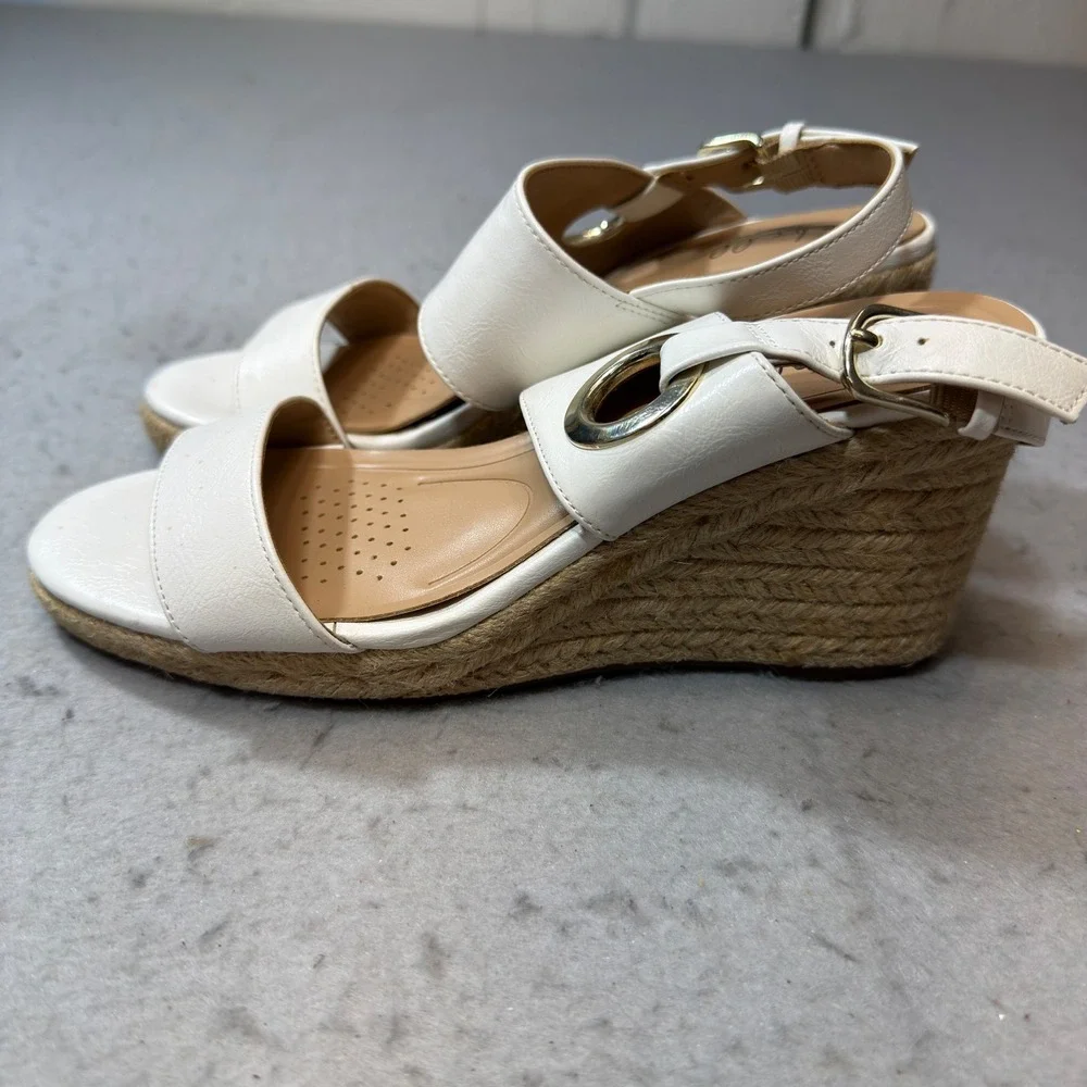Abella Wedge Sandals Womens 10 White Espadrille Slingback Gold Ring True Comfort